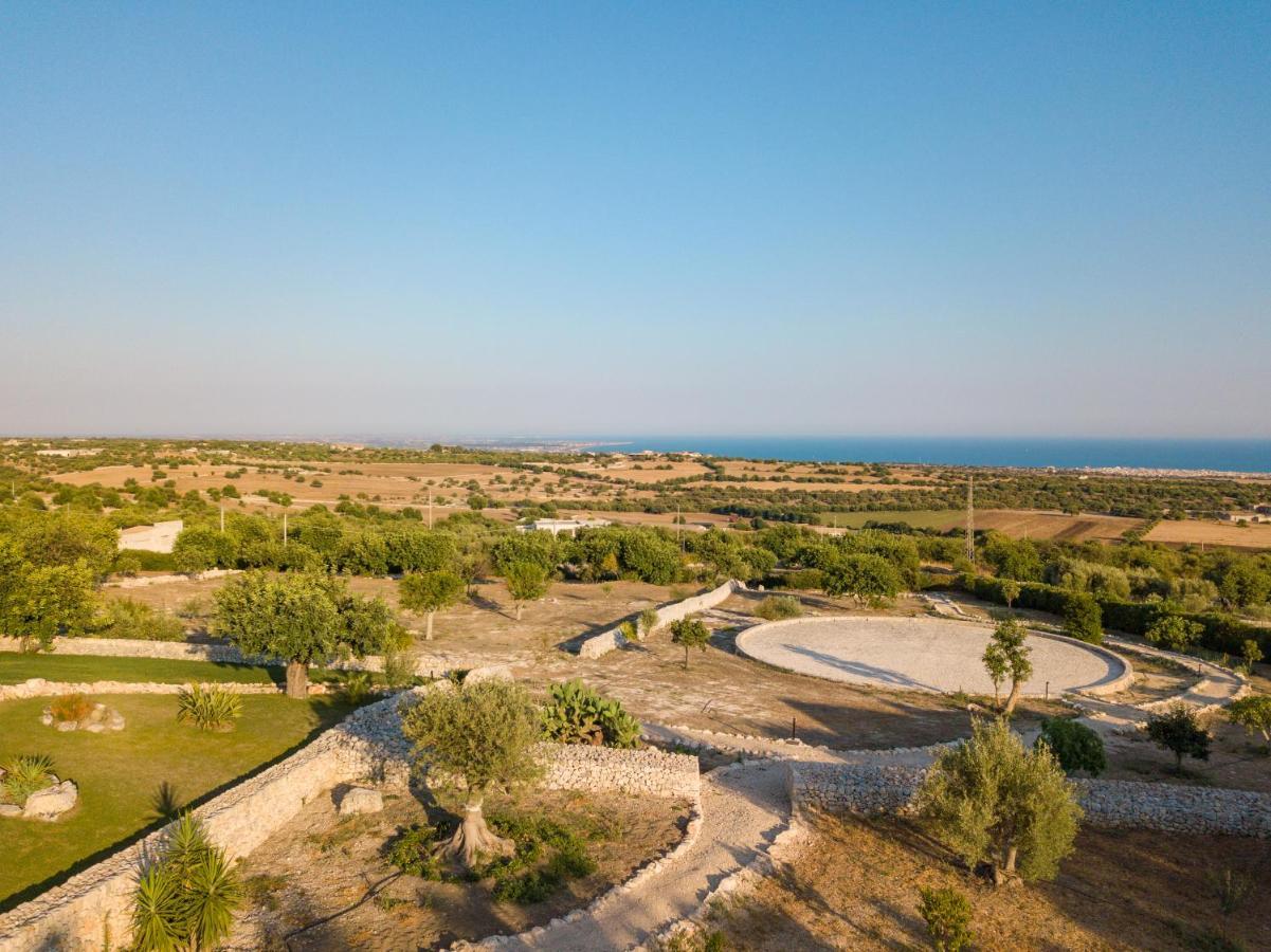 Baglio Cella - Appartamenti Per Vacanze Módica Exterior foto