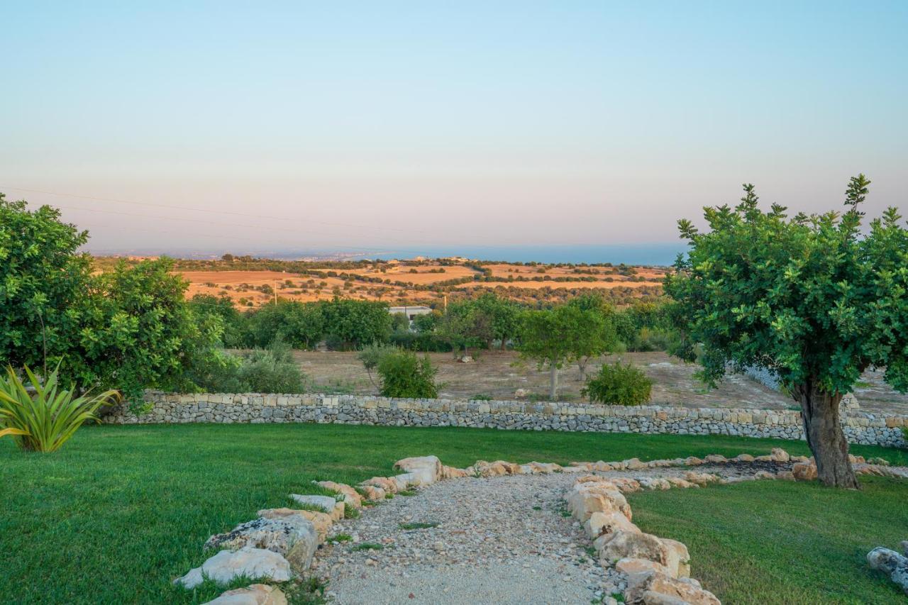 Baglio Cella - Appartamenti Per Vacanze Módica Exterior foto